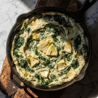 Creamy Vegan Spinach Artichoke Dip
