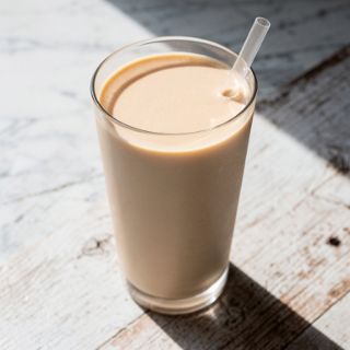 Easy Homemade Oat Milk (vegan & gluten-free!)